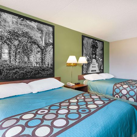 Super 8 By Wyndham Harrisburg Hershey West Exteriör bild