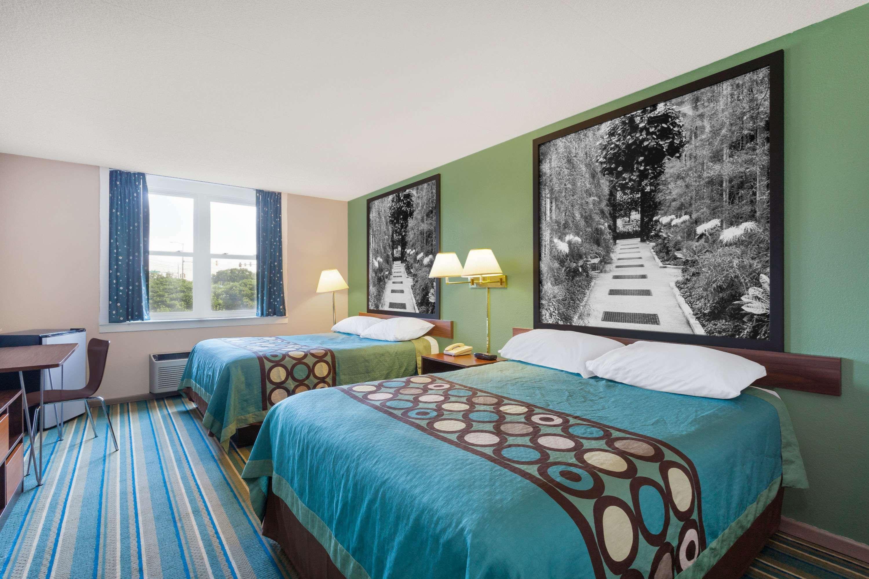 Super 8 By Wyndham Harrisburg Hershey West Exteriör bild